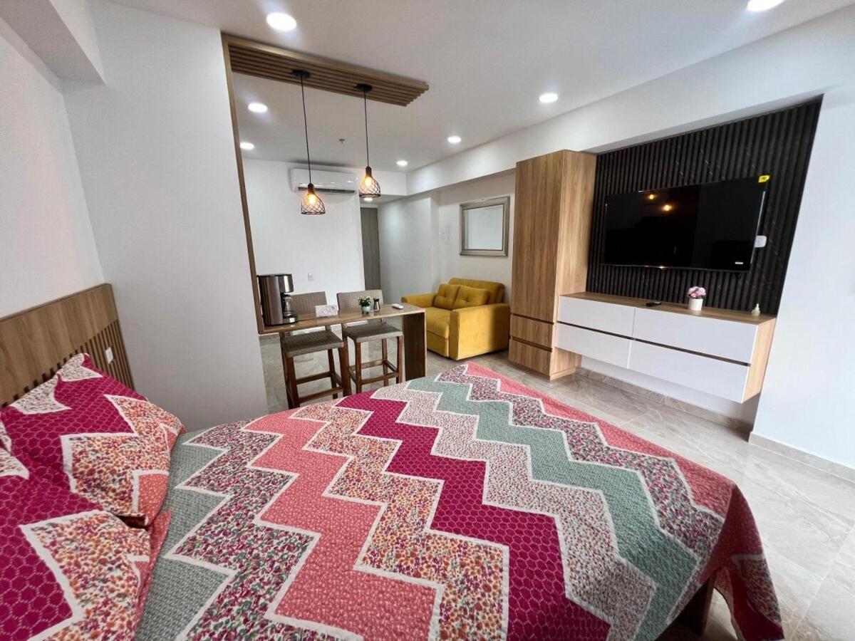 Cozy Near Beach & Airport Apartamento Cartagena